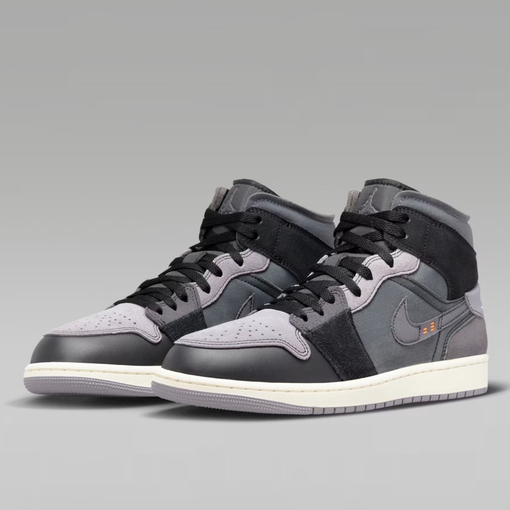 Air Jordan 1 Mid SE Craft Inside Out sneaker black and grey 10.5